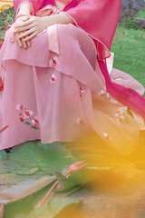 Đầm cổ yếm Xuân Nhạn - Hồng tơ thêu hoa