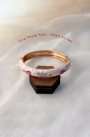 Vòng tay VO-089 Phụng Nghi trắng hoa tím vân vàng - 10mm