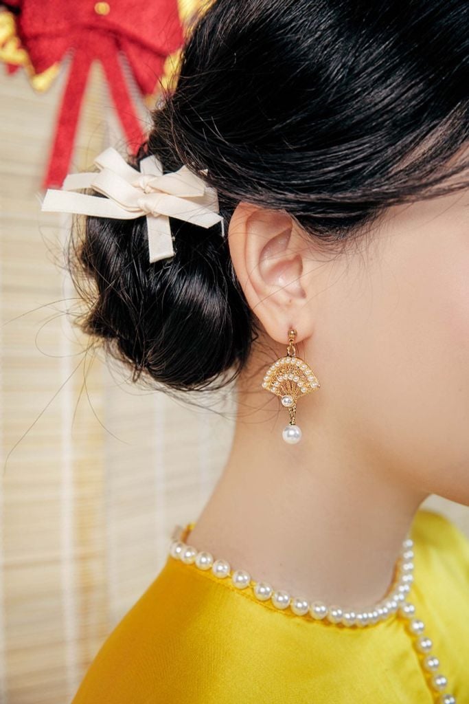 Kẹp tóc KE-029 nhỏ nơ đôi kem ửng