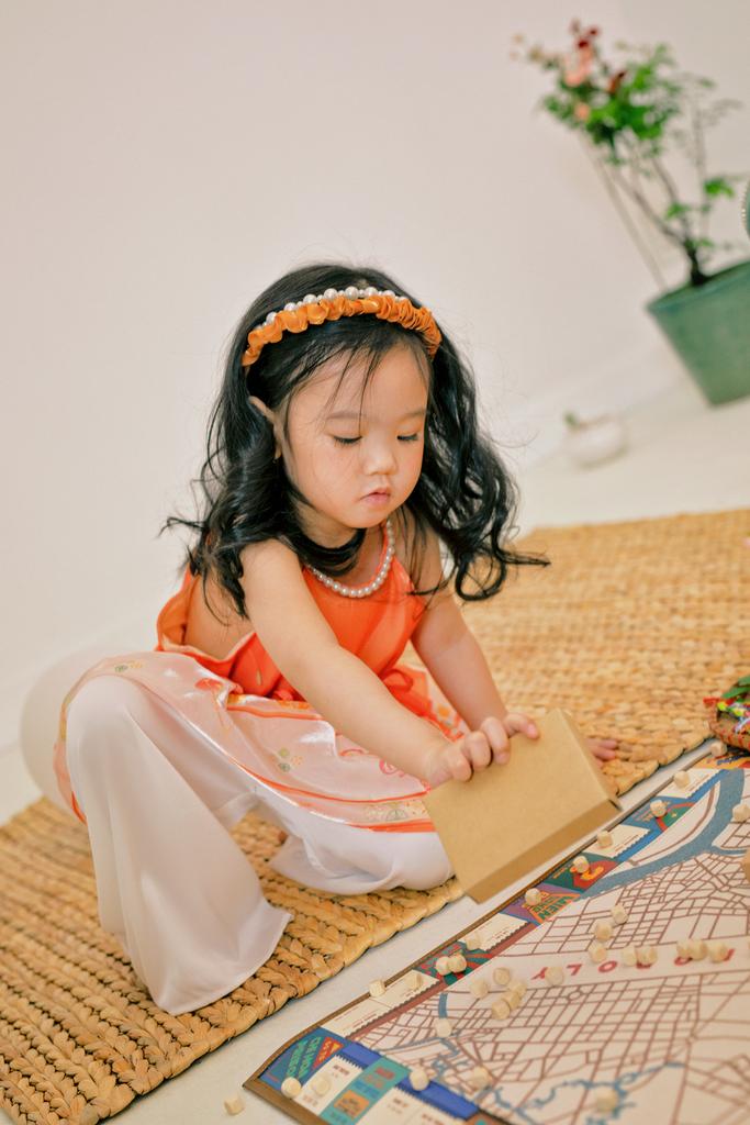 Áo yếm xòe organza Hoa Niên Ca BÉ - Cam