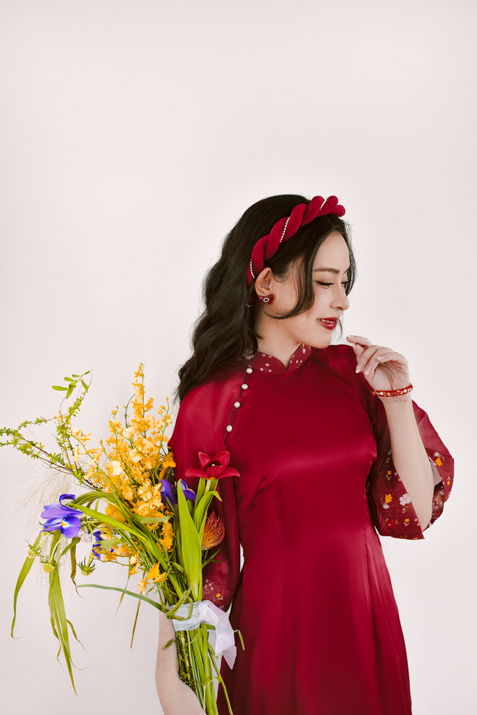 Áo dài Bách Hoa Xuân - Đỏ hoa ngũ sắc