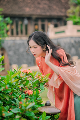 Khăn tơ thêu Châu Hoa