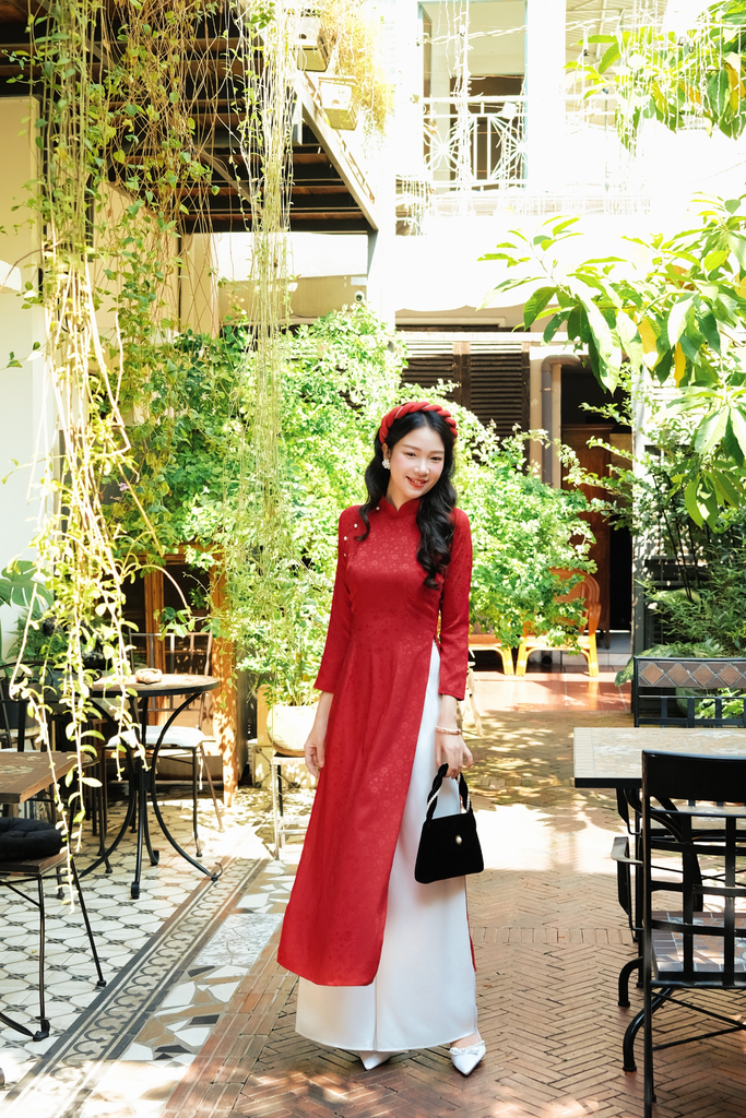 Áo dài Truyền thống Gấm Khuê Gia - Đỏ hoa rơi