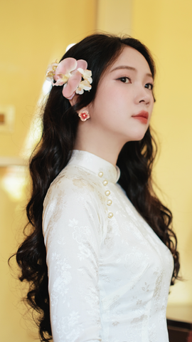 Áo dài Truyền thống Gấm Khuê Gia - Trắng dệt hoa