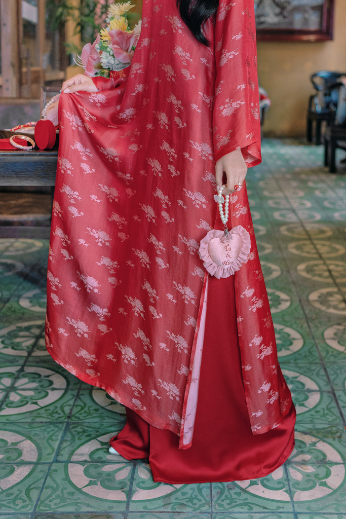 Áo dài lụa tơ tằm Dáng suôn Phúc Hoa - Đỏ hoa cúc