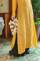 Áo dài Lụa tơ tằm Phúc Lan - Vàng cúc sen