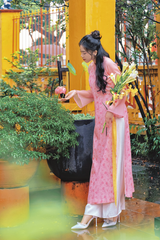 Áo dài dáng suôn Sớm Xuân - Hồng hoa nhỏ