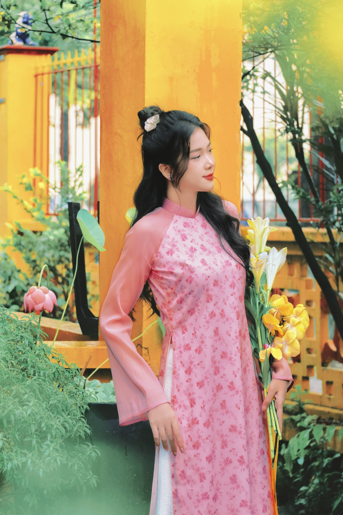 Áo dài dáng suôn Sớm Xuân - Hồng hoa nhỏ