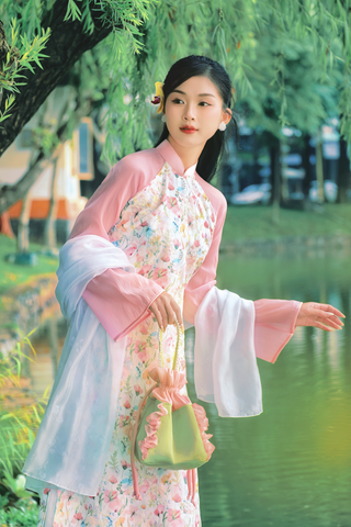 Áo dài dáng suôn Sớm Xuân - Trắng hoa loang hồng