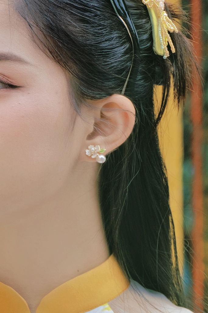 Hoa tai NK-148 hoa hồng 4 cánh loang tím hạt ngọc trai