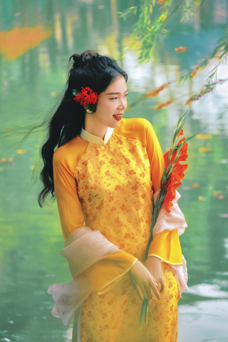 Áo dài dáng suôn Sớm Xuân - Vàng hoa nhỏ