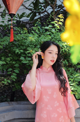 Áo dài gấm dáng suôn Yên Cảnh - Hồng dịu