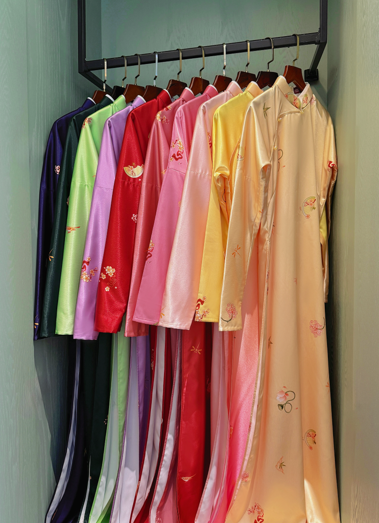 Áo dài tay chẽn Ỷ Xuân Phong - Chuyển màu vàng hồng