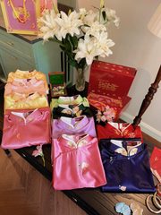 Áo dài tay chẽn Ỷ Xuân Phong - Vàng kem