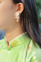 Hoa tai NK-157 hoa cườm tua rua trắng