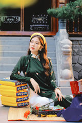 Áo dài tay chẽn Ỷ Xuân Phong - Xanh lá đậm