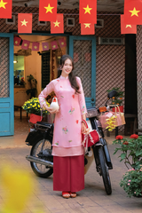 Áo dài cách tân Xuân Y - Sen hồng pháo nổ