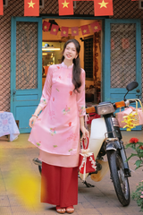 Áo dài cách tân Xuân Y - Sen hồng pháo nổ