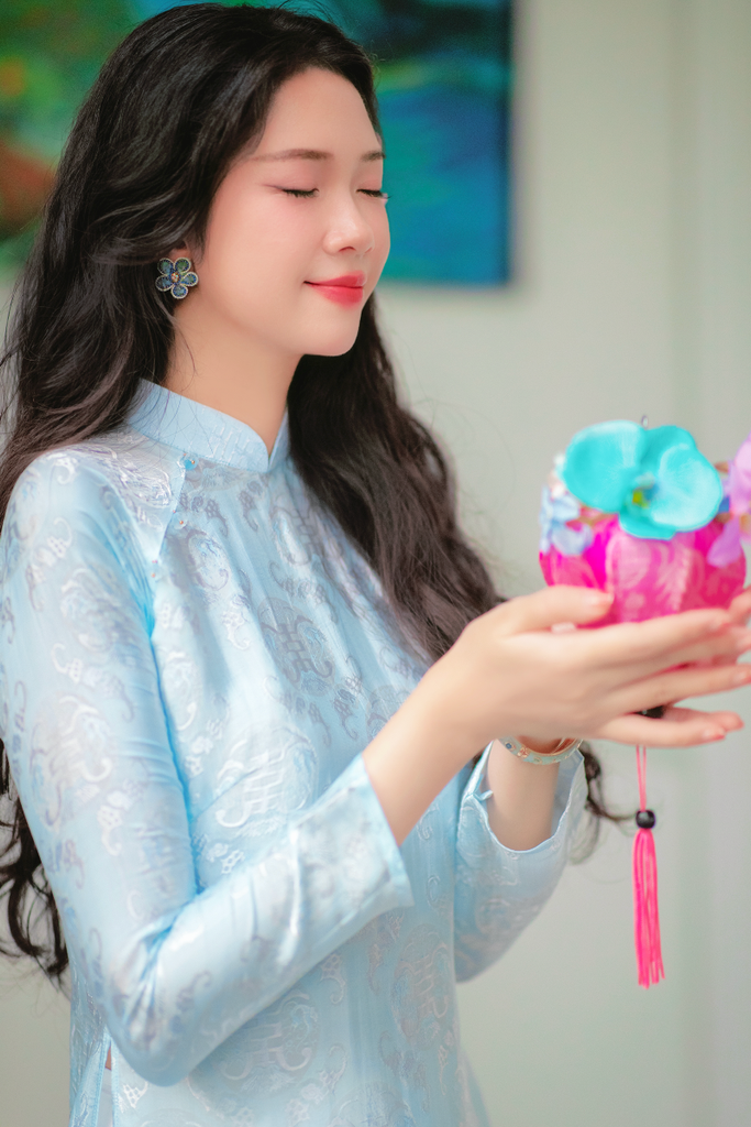 Áo dài lụa tơ tằm Dáng suôn Phúc Thọ - Xanh biển nhạt