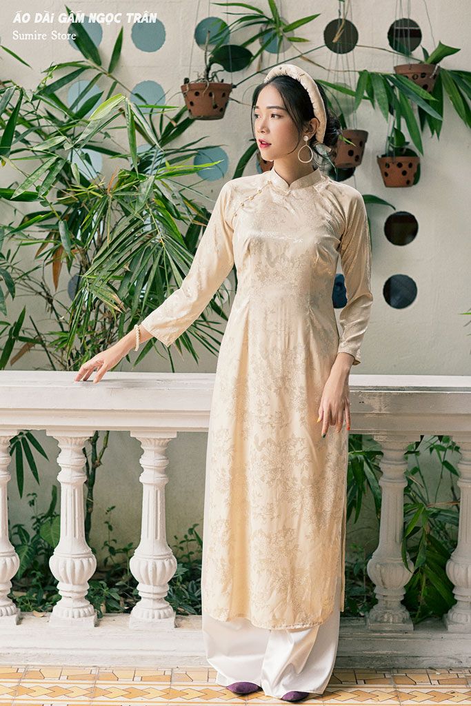 Áo dài Gấm Ngọc Trân - Beige nhạt