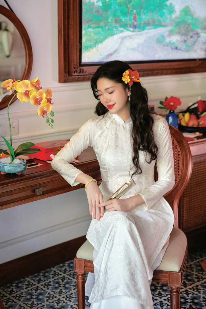 Áo dài lụa tơ tằm Truyền thống Phúc Thọ - Kem nhạt