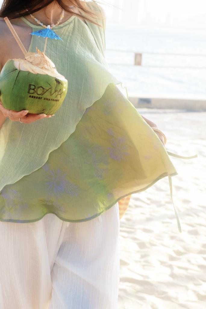 Áo yếm tơ nhũ Trà lụa - Cốm xanh