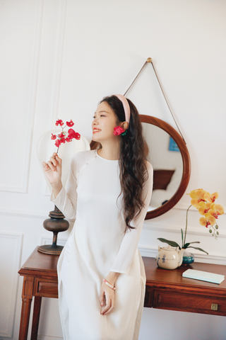 Áo dài Dáng suôn cổ tròn Thi Hạ - Trắng kem