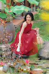 Đầm cổ yếm Xuân Nhạn - Đỏ tơ thêu hoa