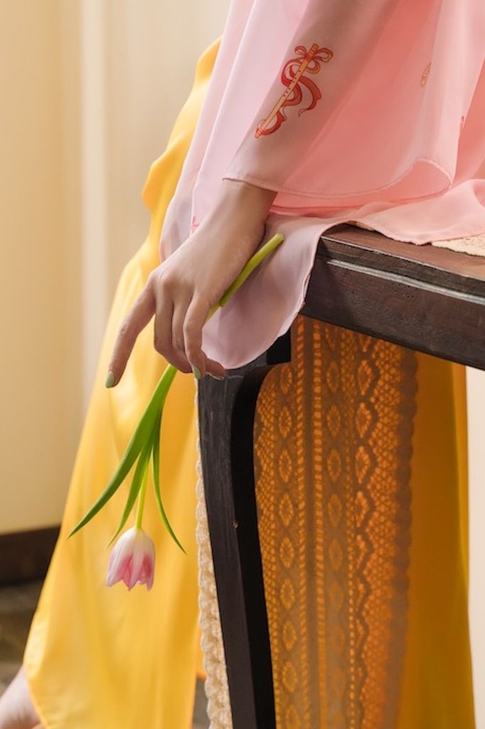 Đầm cổ yếm Sơn Trà - Vàng