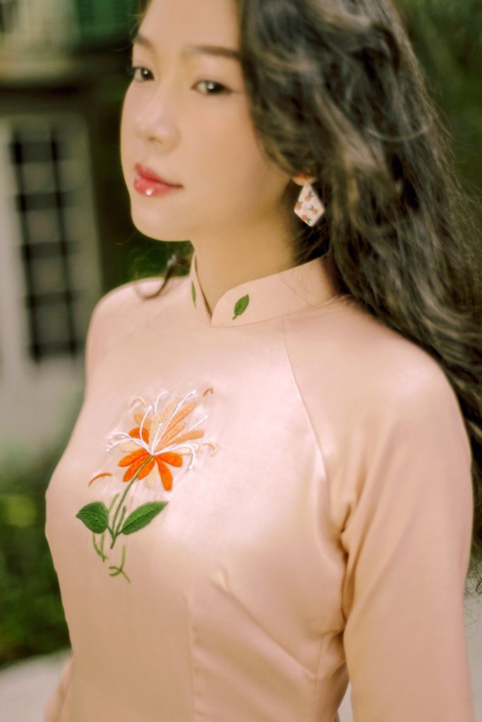 Áo dài Truyền thống Thêu tay Xuân thời như ý