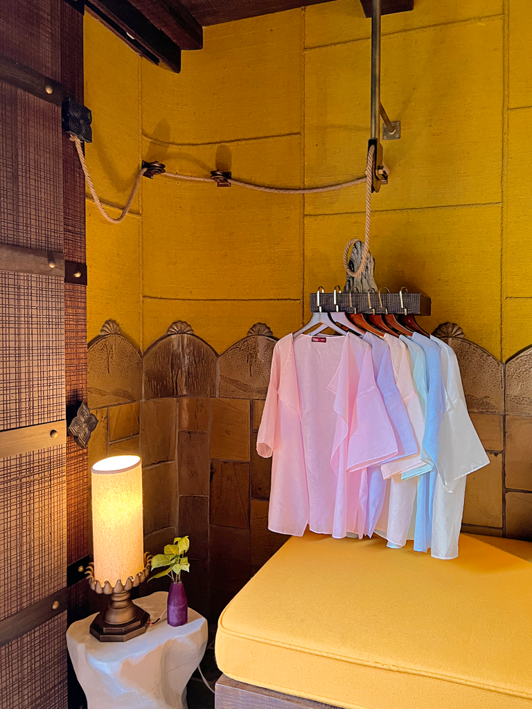 Áo khoác tơ Vân Thanh - Cam nhạt ẩn hoa