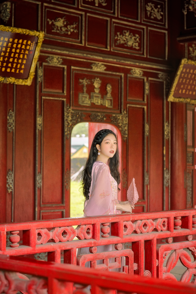 Áo khoác in Hoa Niên Ca - Hồng