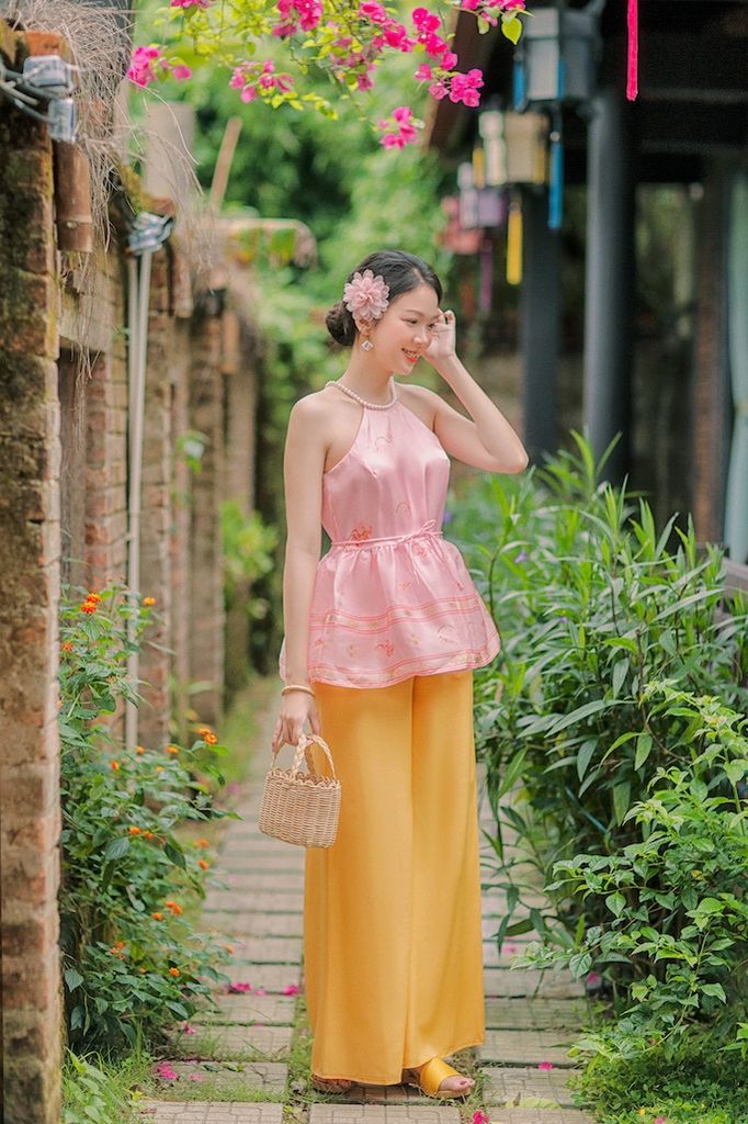 Áo yếm xòe organza Hoa Niên Ca - Hồng