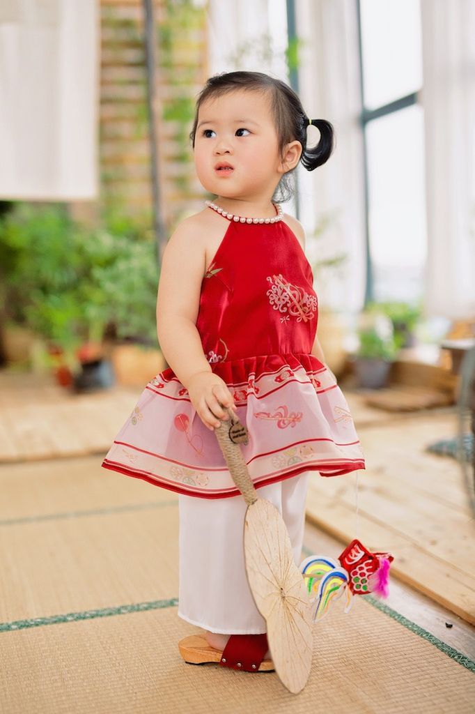 SET Áo yếm xòe organza Hoa Niên Ca BÉ - Đỏ