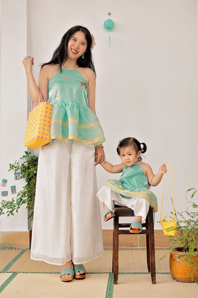Áo yếm xòe organza Hoa Niên Ca BÉ - Xanh ngọc