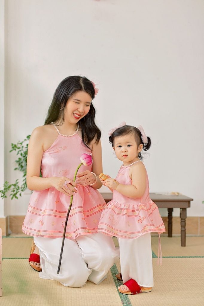 Áo yếm xòe organza Hoa Niên Ca - Hồng