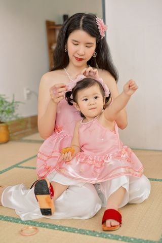 Áo yếm xòe organza Hoa Niên Ca BÉ - Hồng