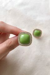 Hoa tai D1916 Đá vuông xanh lá retro