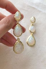 Hoa tai D1910 Chùm đá trắng trong 3 tầng