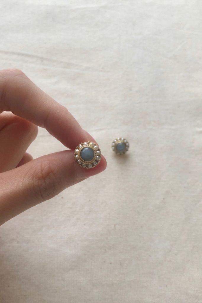 Hoa tai D1635 Đá xám tròn viền ngọc