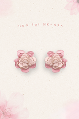 Hoa tai NK-076 hoa vải cánh xòe hồng nhạt