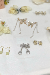 Hoa tai NK-106 hoa đính đá màu bạc lấp lánh