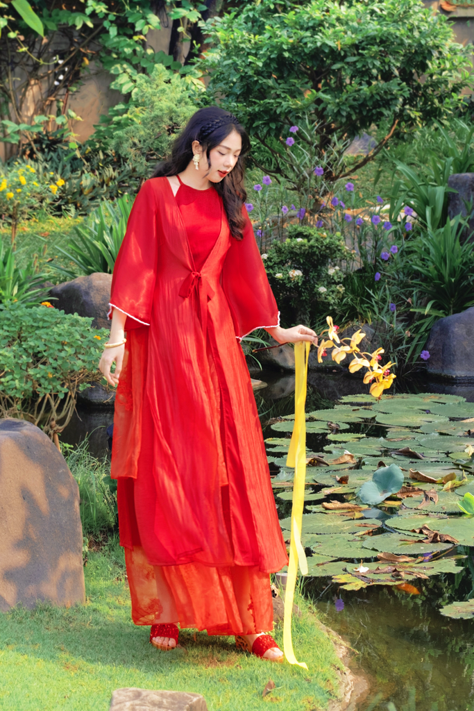 Đầm cổ yếm Xuân Nhạn - Đỏ thêu nhành mai