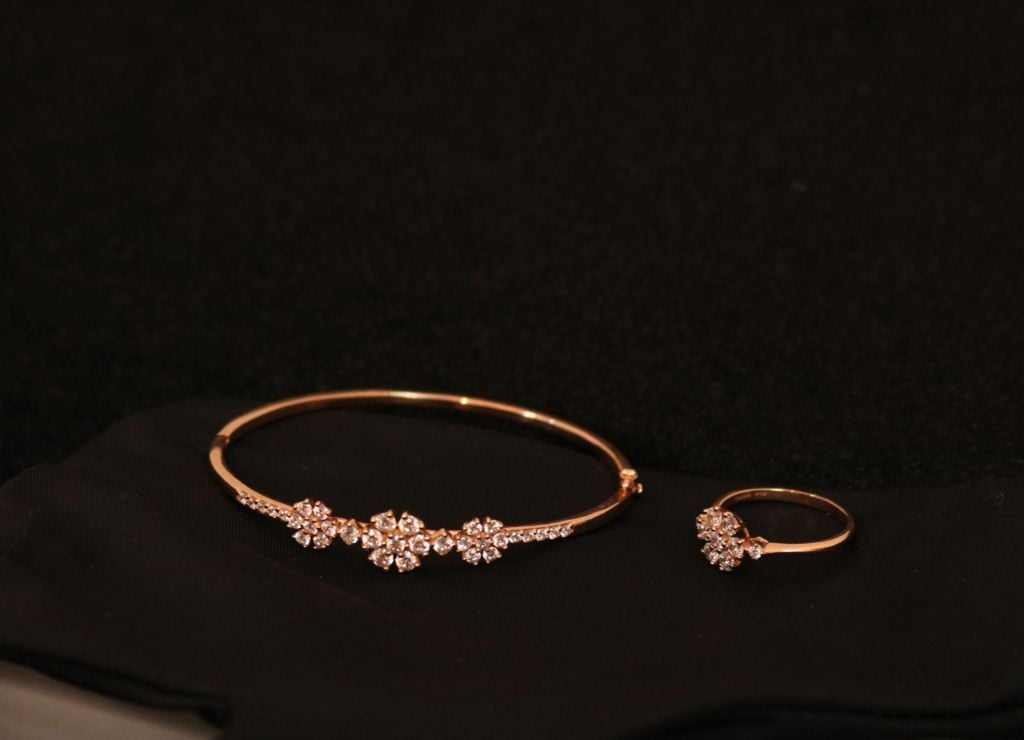 Trang sức lắc tay vàng hồng 14K hoa đá CZ IFBL02923.2