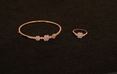 Trang sức lắc tay vàng hồng 14K hoa đá CZ IFBL02923.2