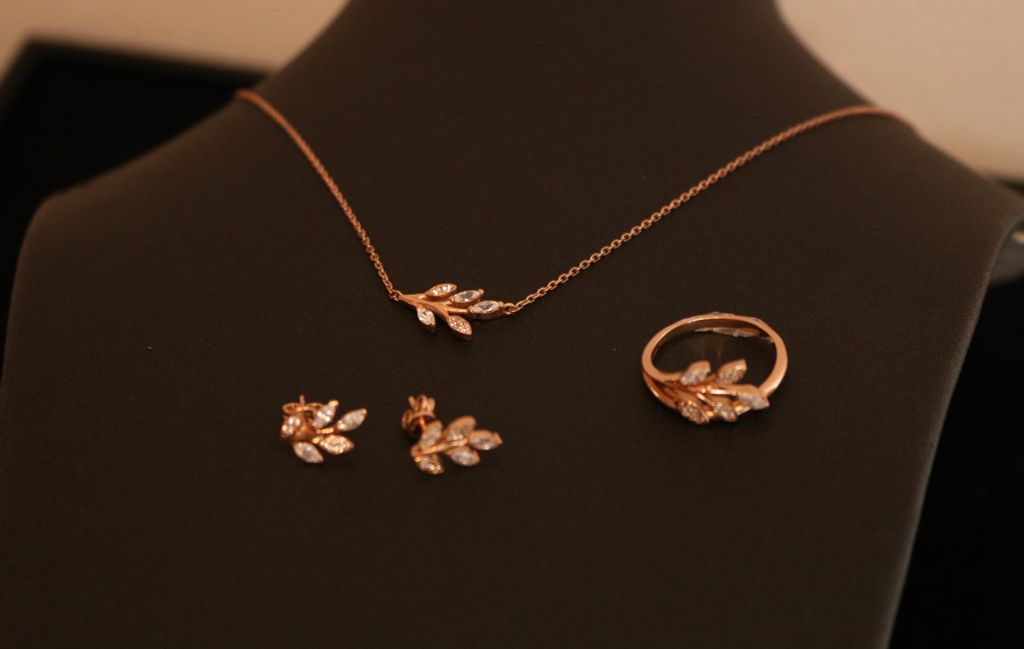 Trang sức DC.K10RG lá đá CZ ICDLM02927.1