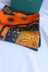 Khăn lụa tơ tằm tự nhiên Việt Nam màu cam