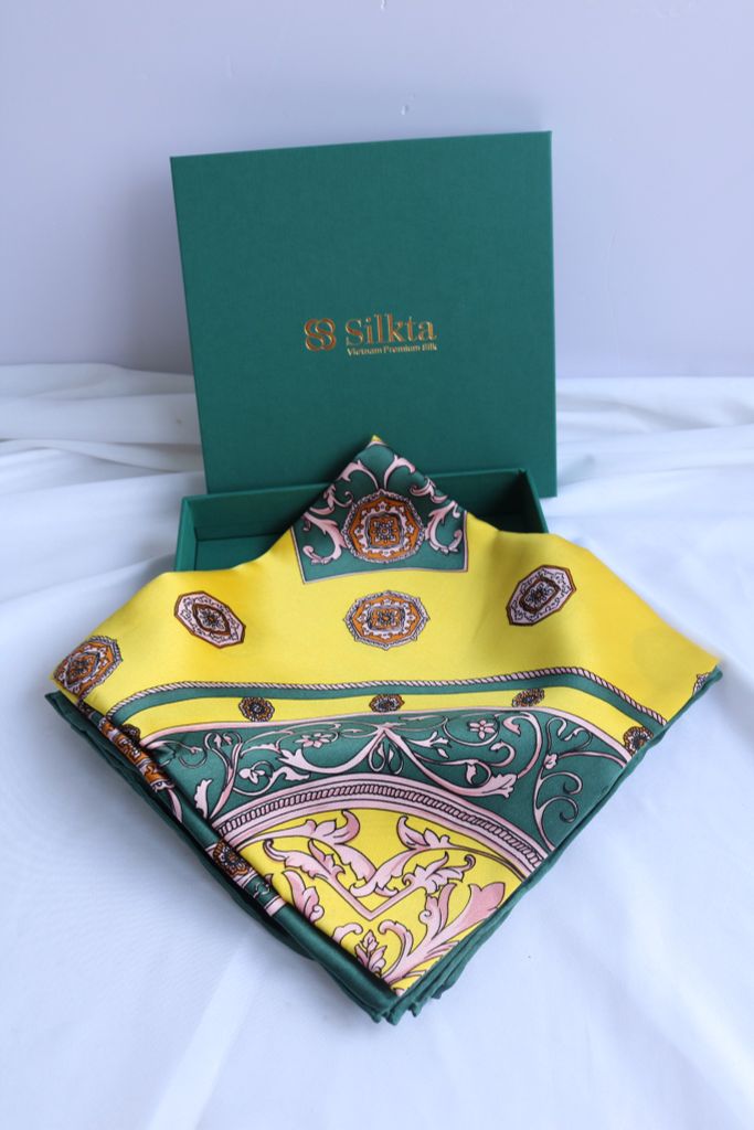 Khăn lụa tơ tằm tự nhiên Việt Nam Màu vàng 90*90cm