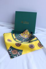 Khăn lụa tơ tằm tự nhiên Việt Nam Màu vàng 90*90cm