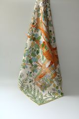 Khăn lụa tơ tằm tự nhiên Việt Nam Khu vườn mùa thu - màu vàng